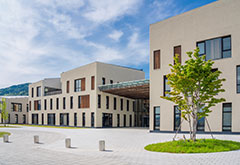 長野県立大学